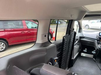 Ford Tourneo Connect Grand Titanium Tdci Auto 1.5