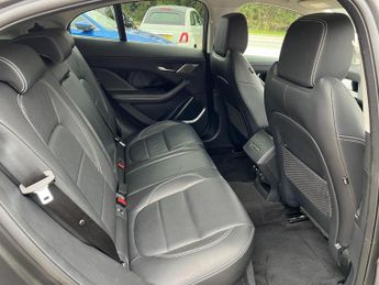 Jaguar I-Pace EV400 HSE