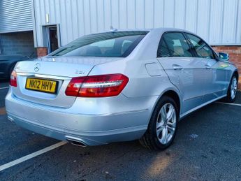 Mercedes-benz E-class E220 Executive Se Cdi Blueefficiency  / Automatic / Diesel / Sal