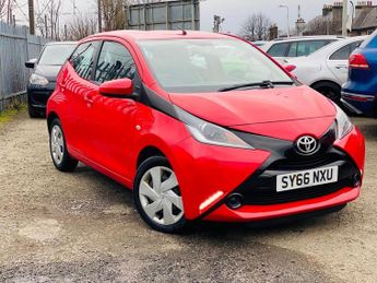 Toyota AYGO 1.0 Vvt-i X-play FSH 1 PRE OWNER ULEZ ?20 TAX 1