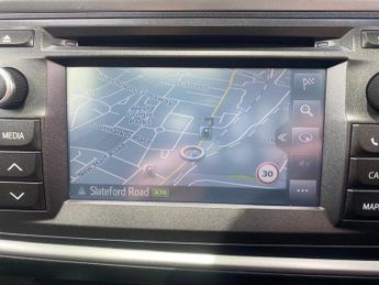 Toyota Auris 1.8 Vvt-h Excel Touring Estate HYBRID AUTOMATIC  FSH ULEZ FREE 1