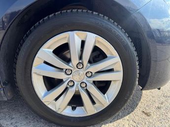Peugeot 308 1.6 Bluehdi Active Hatchback 1.6