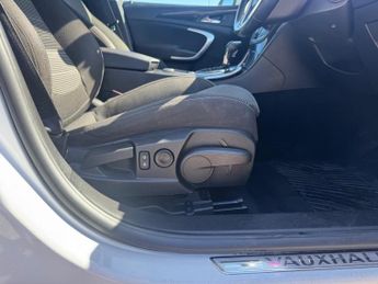 Vauxhall Insignia 2.0 Cdti Sri Nav Hatchback 2