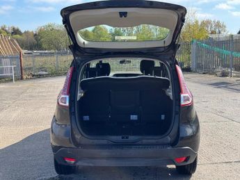 Renault Scenic 1.5 Dci Dynamique Tomtom Mpv 1.5