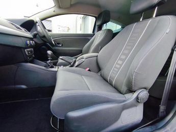 Renault Megane Dynamique Tomtom Vvt / Petrol / Manual / ulez / Hatchback / Grey