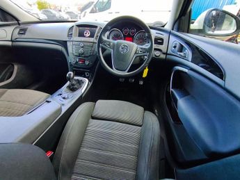 Vauxhall Insignia Sri Nav Cdti Ecoflex / Diesel / Manual / Saloon / White 2