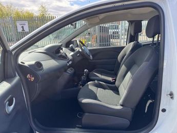 Renault Twingo 1.2 16v Dynamique Hatchback 1.2