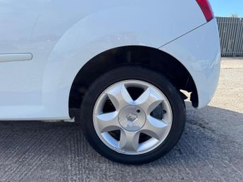 Renault Twingo 1.2 16v Dynamique Hatchback 1.2