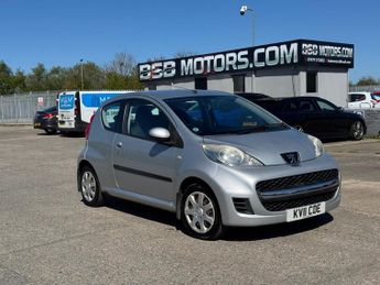 Peugeot 107 1.0 12v Urban Hatchback 1