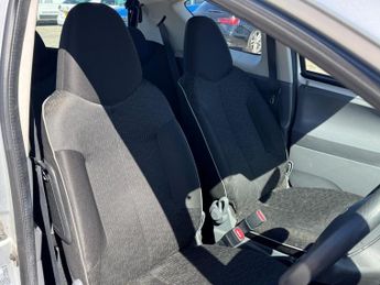 Peugeot 107 1.0 12v Urban Hatchback 1