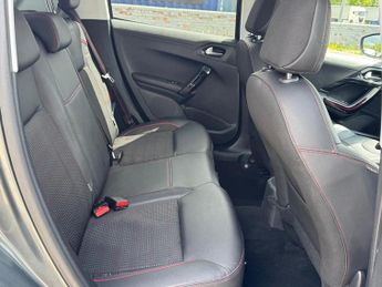 Peugeot 208 1.6 Bluehdi Gt Line Hatchback 1.6