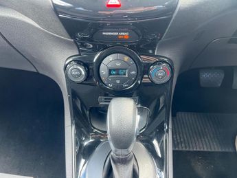 Ford Fiesta Titanium T Auto 1