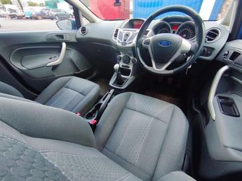Ford Fiesta Zetec / 1.2 Petrol / Manual / ulez / 5 door / Hatchback / Blue  