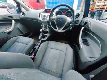Ford Fiesta Zetec / 1.2 Petrol / Manual / ulez / 5 door / Hatchback / Blue  