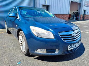 Vauxhall Insignia Exclusive Cdti / 2.0 Diesel / Manual / Saloon / Blue  2