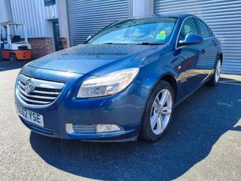 Vauxhall Insignia Exclusive Cdti / 2.0 Diesel / Manual / Saloon / Blue  2
