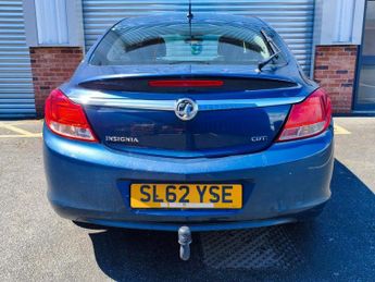 Vauxhall Insignia Exclusive Cdti / 2.0 Diesel / Manual / Saloon / Blue  2