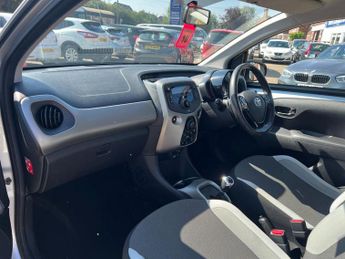 Toyota Aygo X-Play VVT-I CVT 1