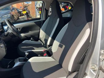 Toyota Aygo X-Play VVT-I CVT 1