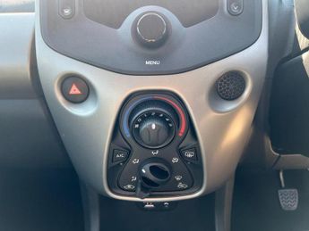 Toyota Aygo X-Play VVT-I CVT 1