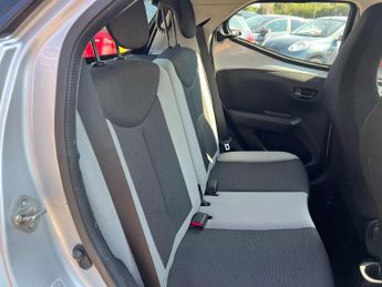 Toyota Aygo X-Play VVT-I CVT 1