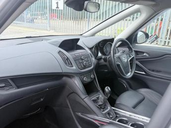 Vauxhall Zafira Tourer 2.0 Cdti Elite Mpv 2