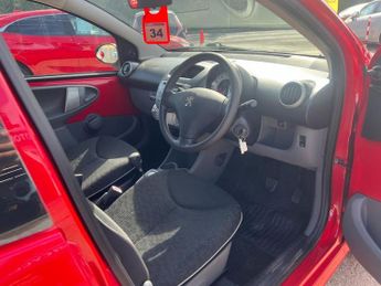 Peugeot 107 Urban Automatic 1