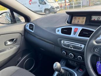 Renault Scenic 1.5 Dci Dynamique Tomtom Mpv 1.5