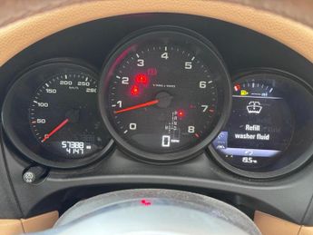 Porsche Macan 2.0T SUV 5dr Petrol PDK 4WD (s/s) (252 ps) 2