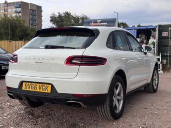 Porsche Macan 2.0T SUV 5dr Petrol PDK 4WD (s/s) (252 ps) 2