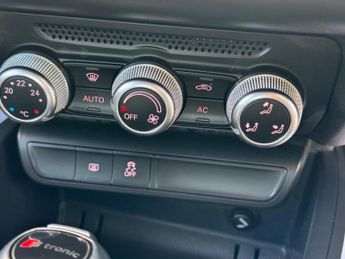 Audi A1 Sport Tfsi Sport Tfsi 1.4 TFSI Sport Sportback S Tronic Euro 5 (s/s) 5dr 1.