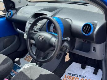 Toyota Aygo Blue Vvt-i Semi-auto 1