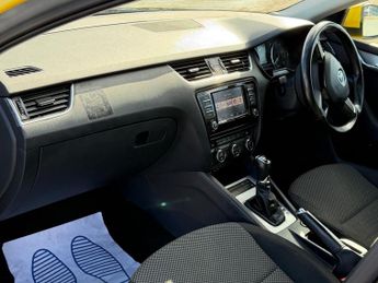 Skoda Octavia Se Tdi Semi-auto 2