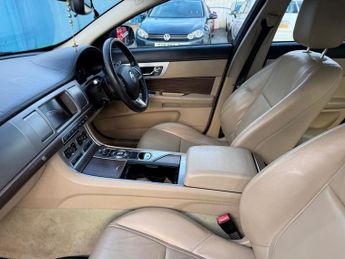 Jaguar Xf Luxury D Auto 2.2