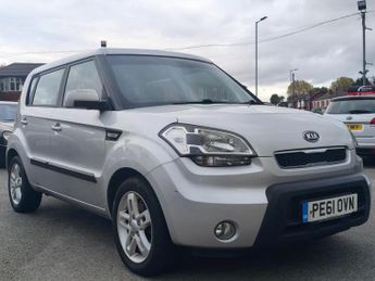 Kia Soul 2 Crdi | Diesel | Manual | SUV | Silver  1.6