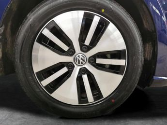 Volkswagen E-golf 35.8kWh e-Golf (136 ps) - DAB - USB AUDIO - SPLIT FOLDING REAR S