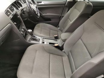 Volkswagen E-golf 35.8kWh e-Golf (136 ps) - DAB - USB AUDIO - SPLIT FOLDING REAR S