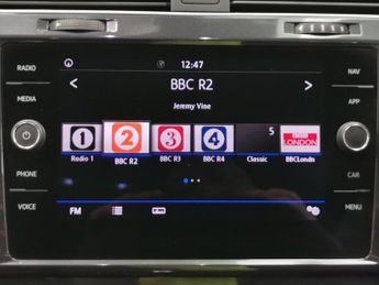Volkswagen E-golf 35.8kWh e-Golf (136 ps) - DAB - USB AUDIO - SPLIT FOLDING REAR S