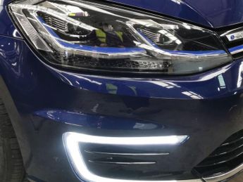 Volkswagen E-golf 35.8kWh e-Golf (136 ps) - DAB - USB AUDIO - SPLIT FOLDING REAR S