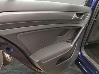 Volkswagen E-golf 35.8kWh e-Golf (136 ps) - DAB - USB AUDIO - SPLIT FOLDING REAR S