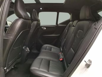 Volvo XC40 P8 78kWh First Edition AWD (408 ps) - AUTO PARK - LED - HEATED S