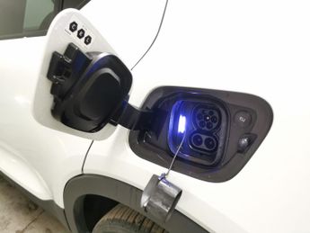 Volvo XC40 P8 78kWh First Edition AWD (408 ps) - AUTO PARK - LED - HEATED S