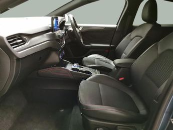 Ford Focus 1.0T EcoBoost ST-Line X (125 ps) - BLUETOOTH - PADDLE SHIFT - PA