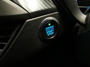 Ford Focus 1.0T EcoBoost ST-Line X (125 ps) - BLUETOOTH - PADDLE SHIFT - PA