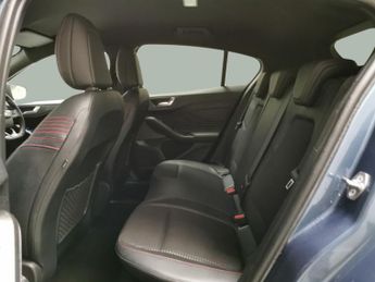 Ford Focus 1.0T EcoBoost ST-Line X (125 ps) - BLUETOOTH - PADDLE SHIFT - PA