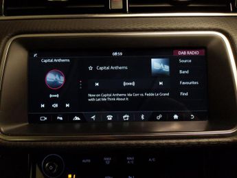 Land Rover Range Rover Evoque 2.0 D150 S 4WD (150 ps) - NAV - HEATED LEATHER - WIFI