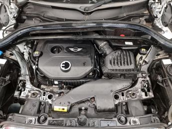 Mini Countryman 1.5 10kWh Cooper SE Sport Plug-in ALL4 (224 ps) - CARPLAY - NAV