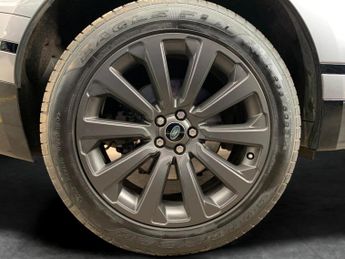 Land Rover Range Rover Velar 2.0 P250 R-Dynamic SE 4WD (249 ps) - REVERSE CAM - NAV - LEATHER
