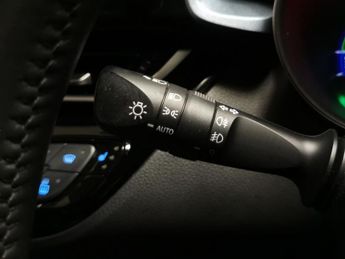 Toyota C-HR 1.8 VVT-h GPF Design CVT (122 ps) - HEATED SEATS - BLIND SPOT AS