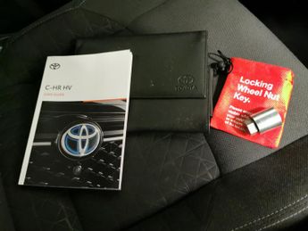 Toyota C-HR 1.8 VVT-h GPF Design CVT (122 ps) - HEATED SEATS - BLIND SPOT AS